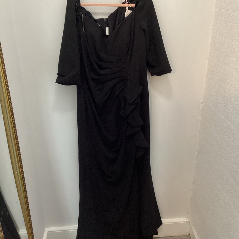 Elegant Black Evening Gown